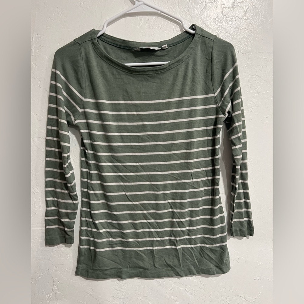 Vineyard Vines striped shirt size S